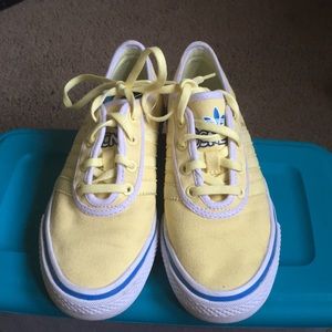 Adidas / Gonzales- women’s size 6